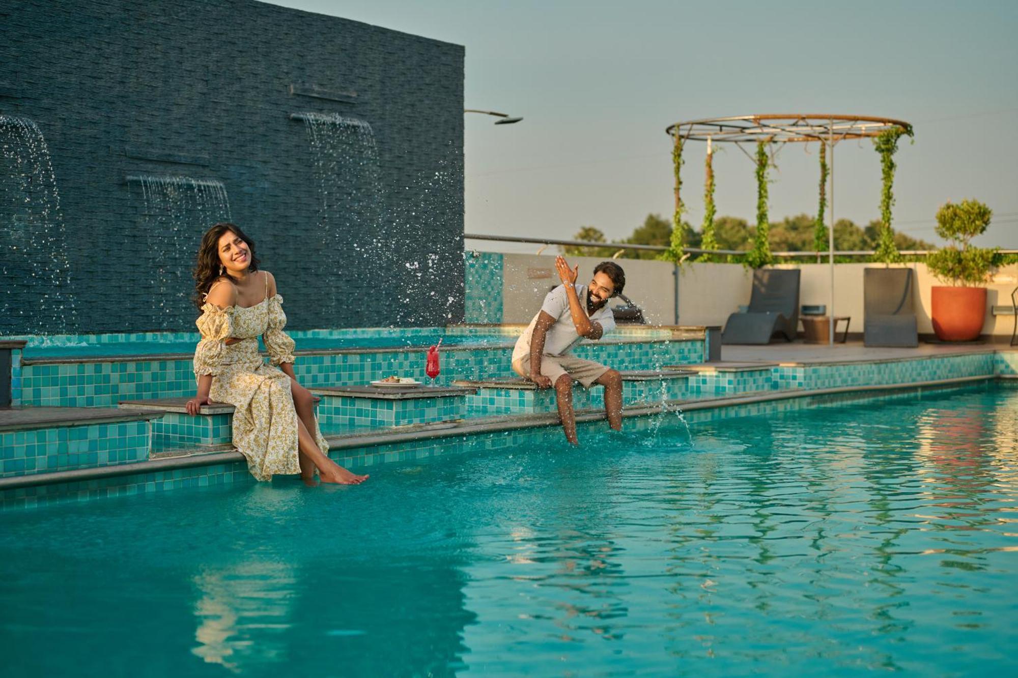 Flora Airport Hotel And Convention Centre Kochi Nedumbassery Exterior foto